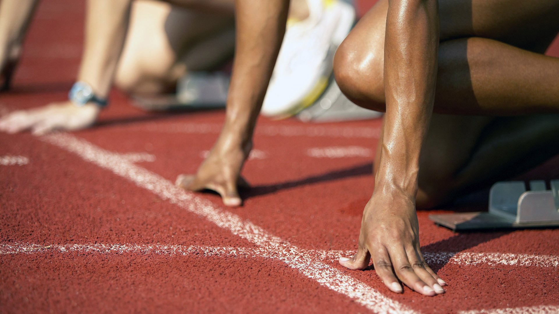 伊萨克合练状态爆棚！红军锋线有他太恐怖了！，伊萨克线he是哪个